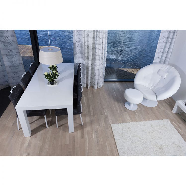 Jazz dining set and Kupu recliner